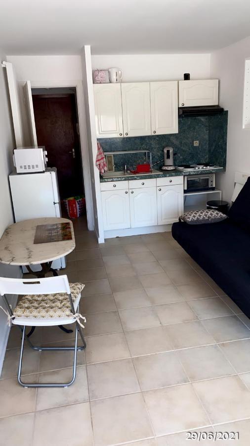 Joli Studio Neuf Av Terrasse A 50 M De La Mer Et Gare Roquebrune-Cap-Martin Exterior foto